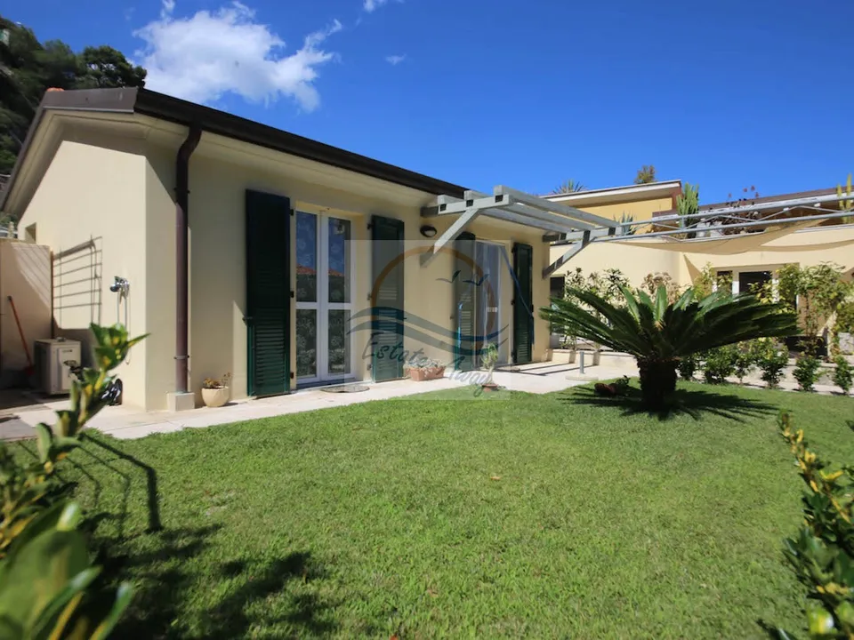 Rækkehus i Bordighera, Imperia - foto 1